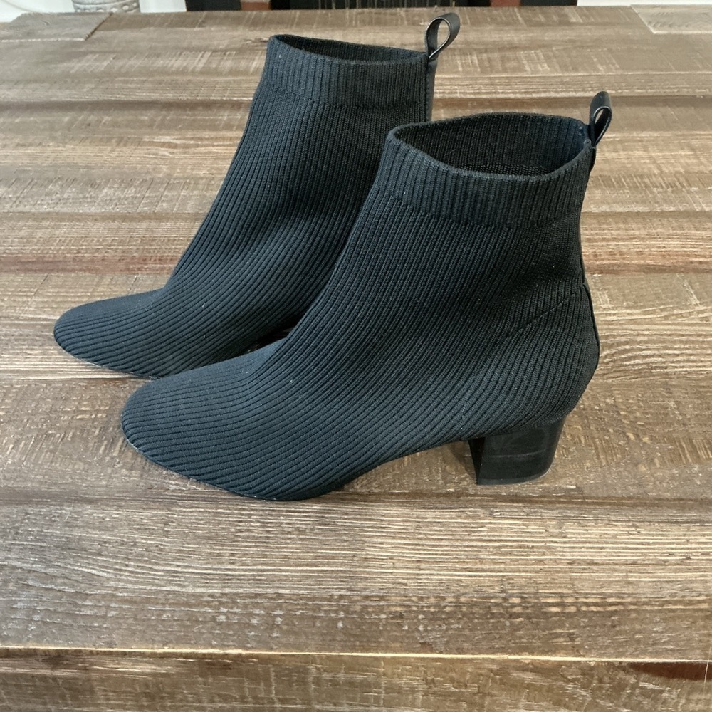 Joie Black Ribbed Ankle Bootie Boots